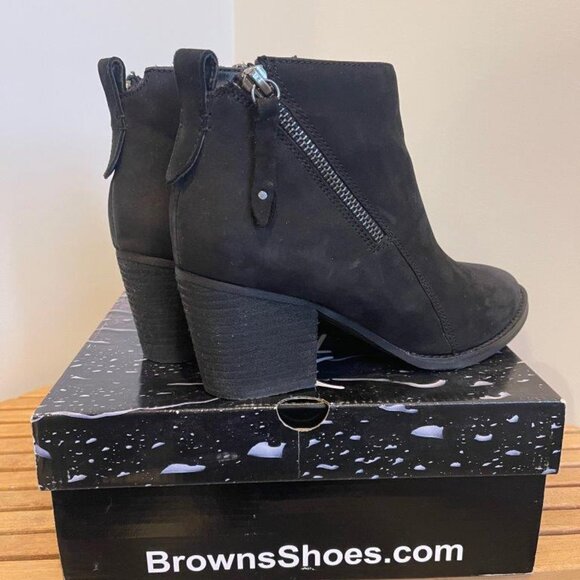 Browns Shoes Exclusive Artica Ankle Boots, Black Nubuck, Size 7, Waterproof - Picture 1 of 6